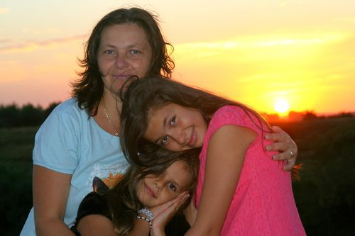Mom, daughters, siblings, girls